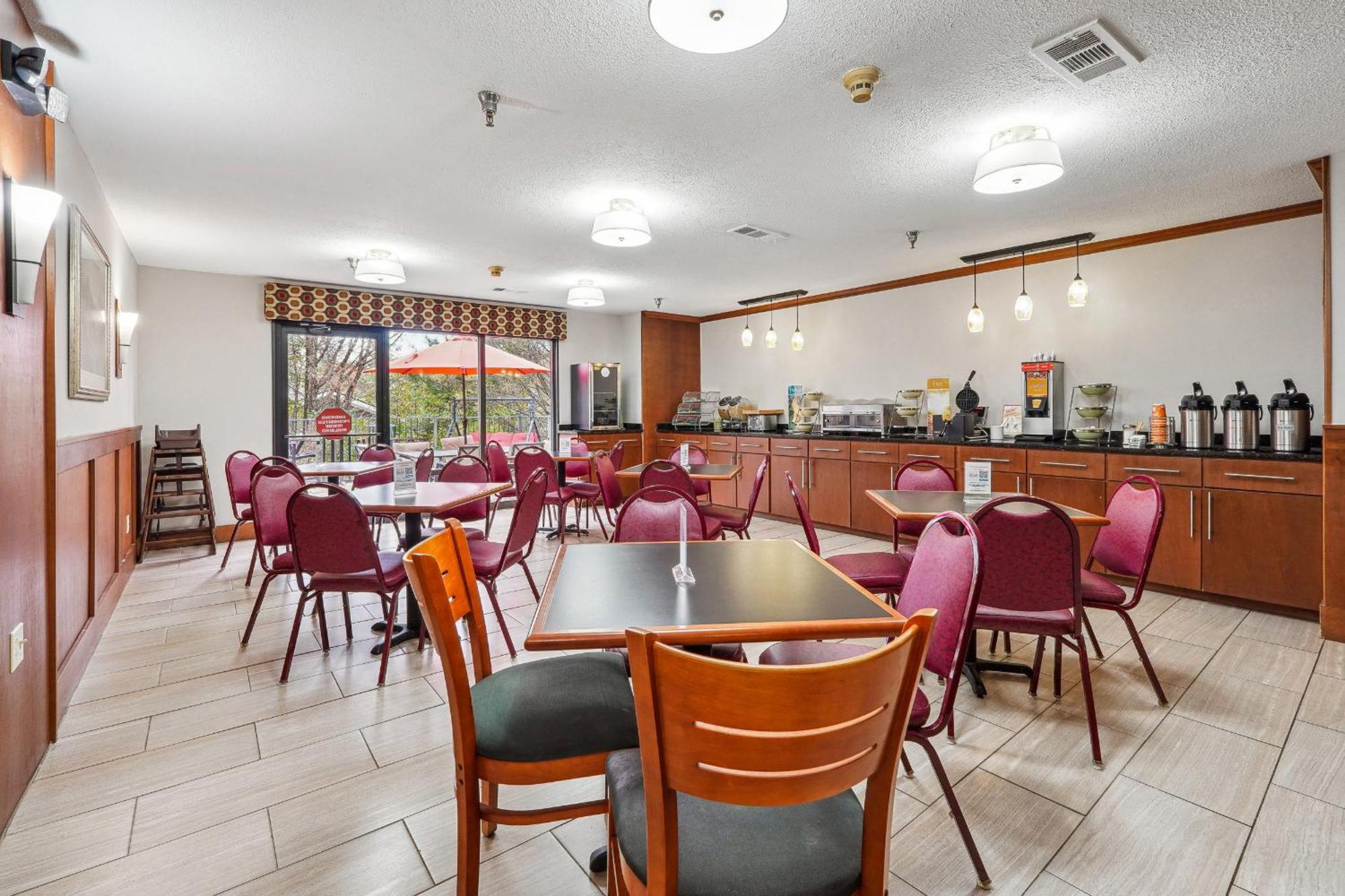 Quality Inn & Suites Dawsonville Extérieur photo