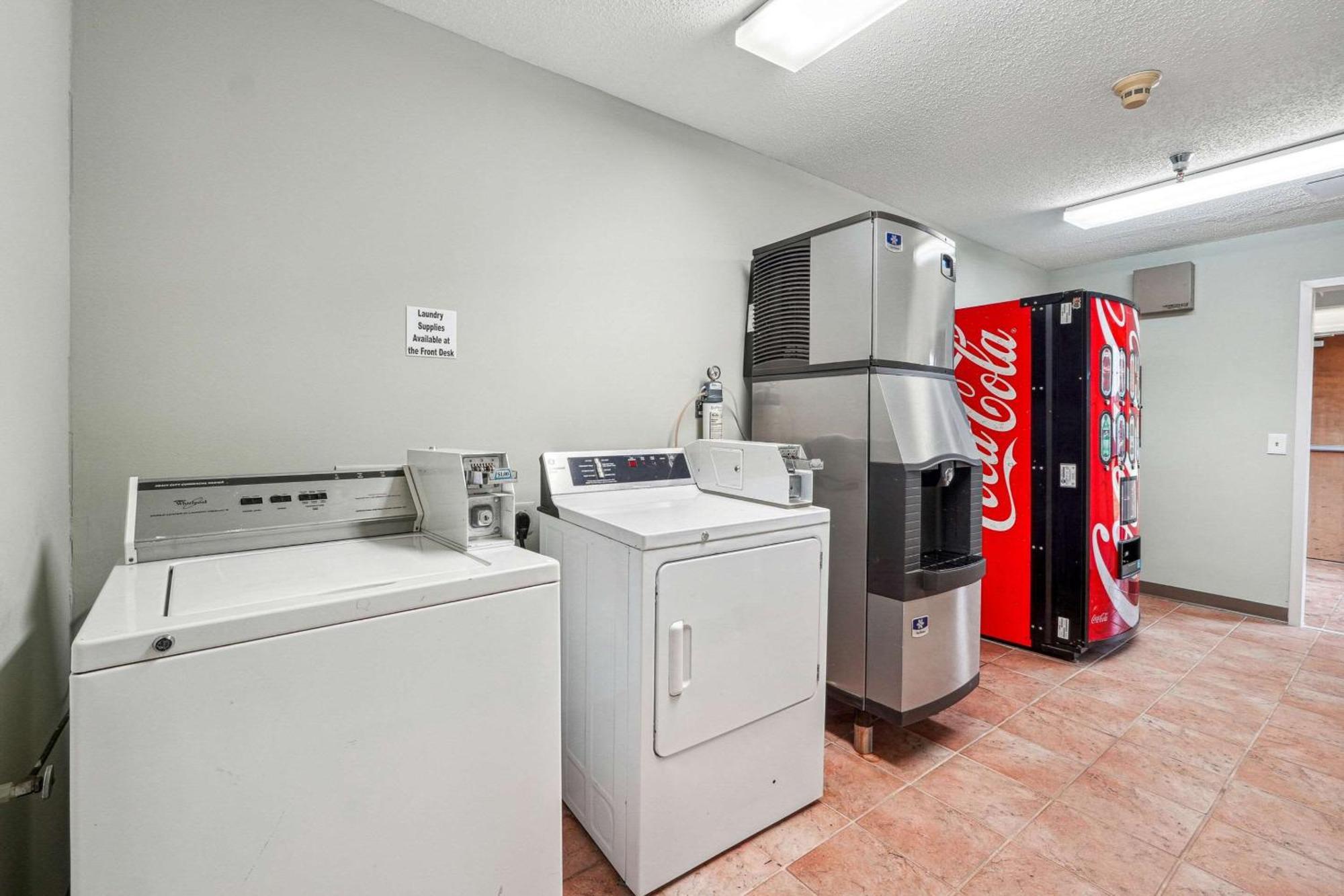 Quality Inn & Suites Dawsonville Extérieur photo