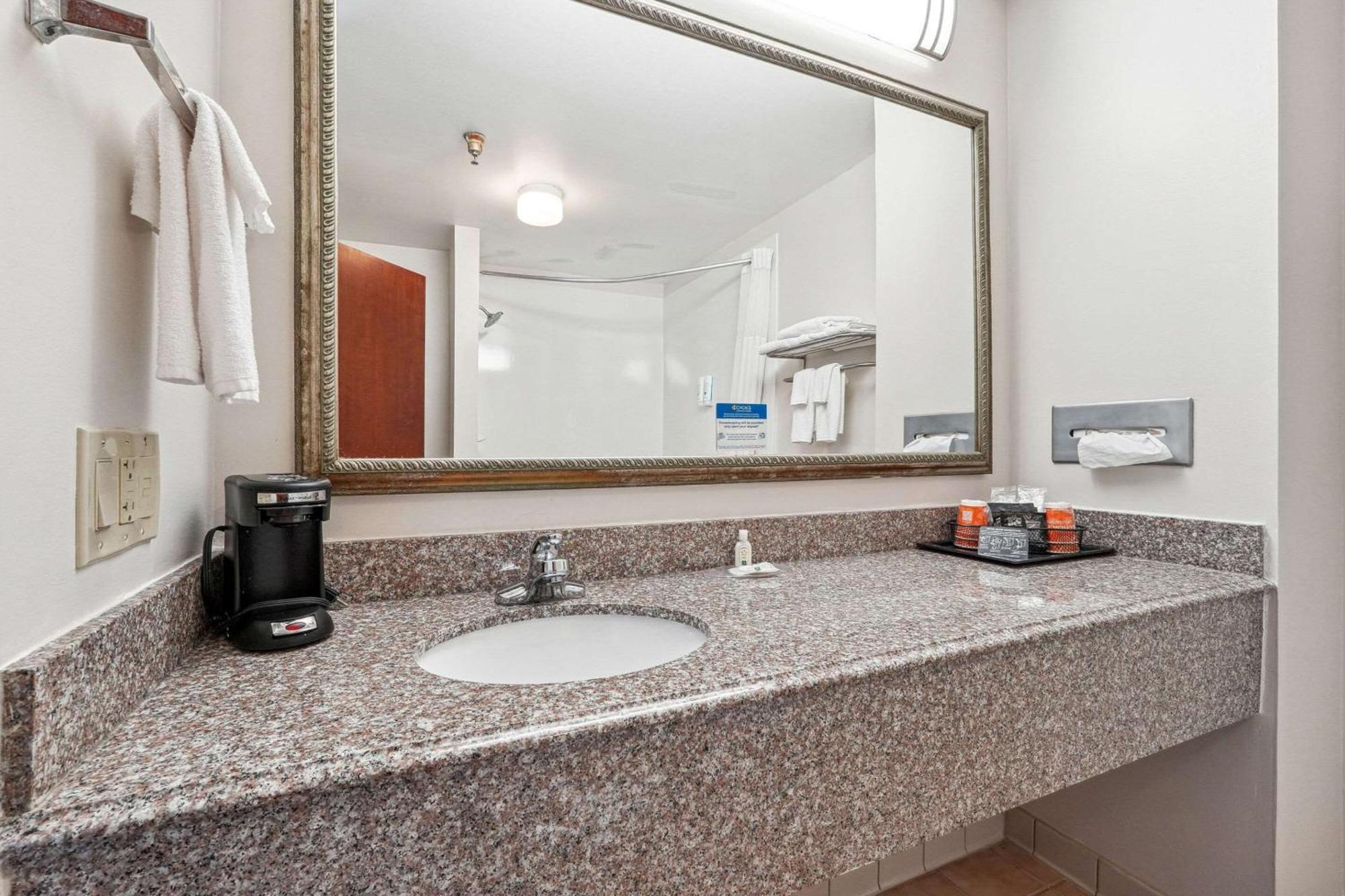 Quality Inn & Suites Dawsonville Extérieur photo