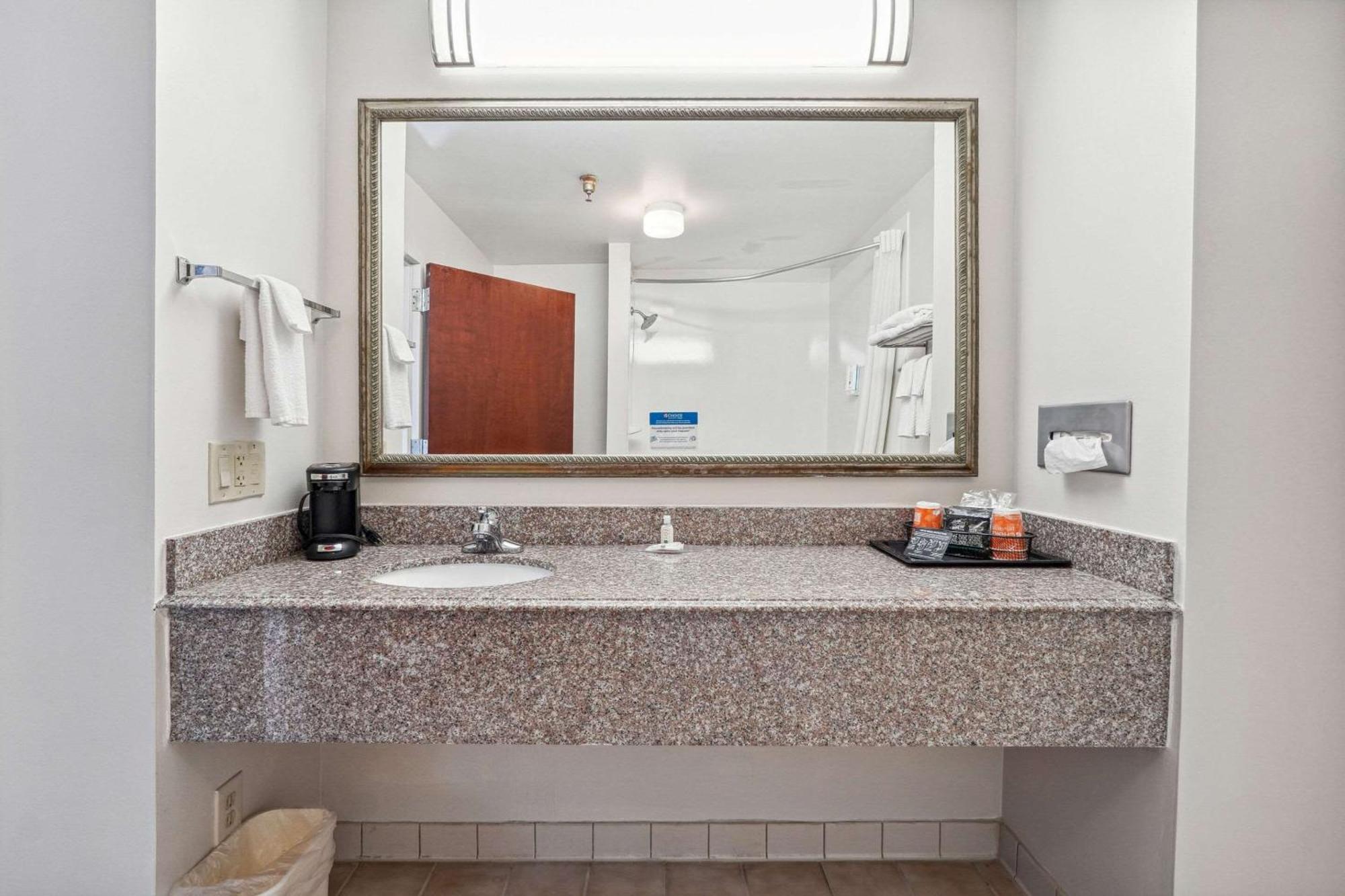 Quality Inn & Suites Dawsonville Extérieur photo