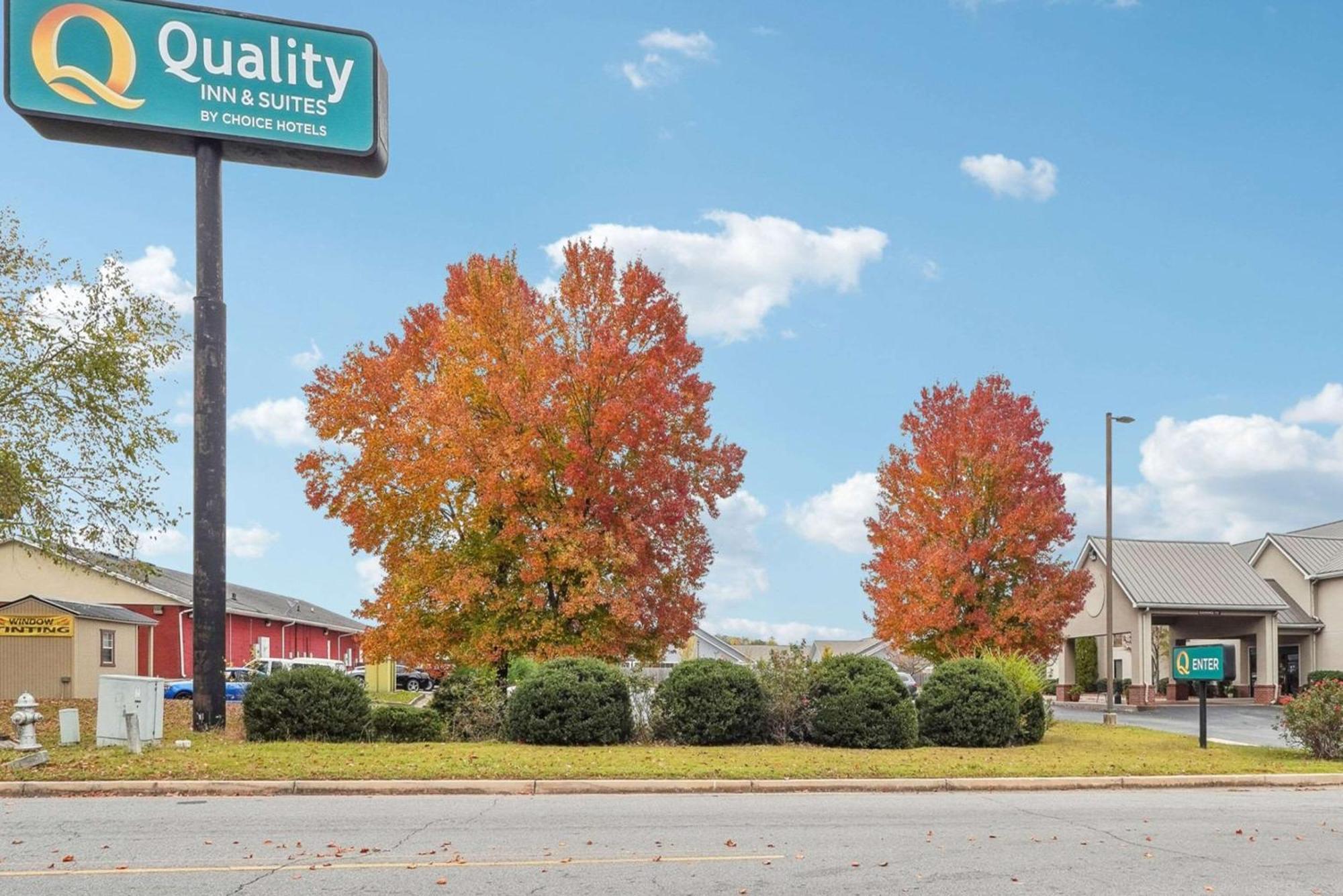 Quality Inn & Suites Dawsonville Extérieur photo