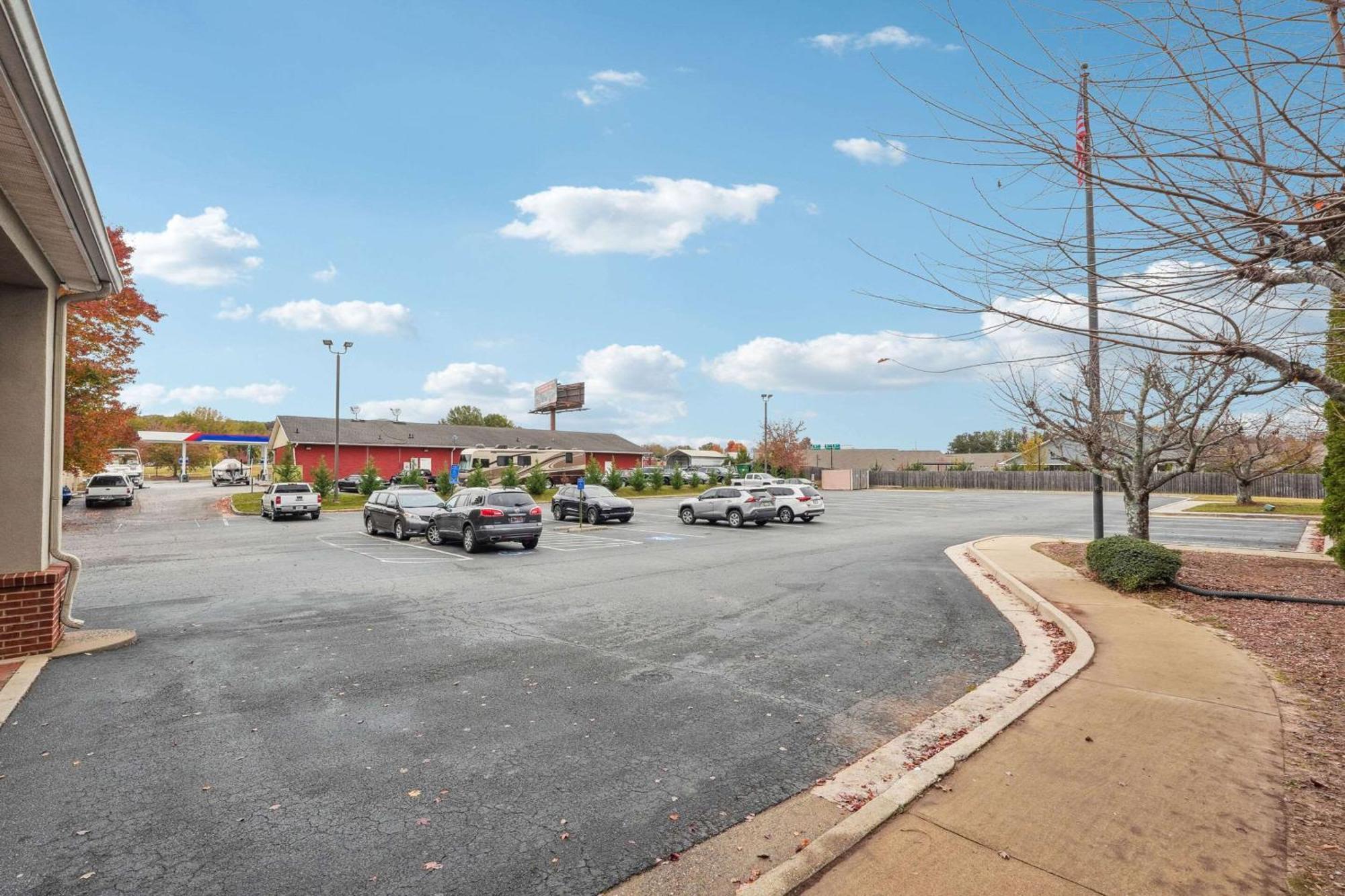 Quality Inn & Suites Dawsonville Extérieur photo