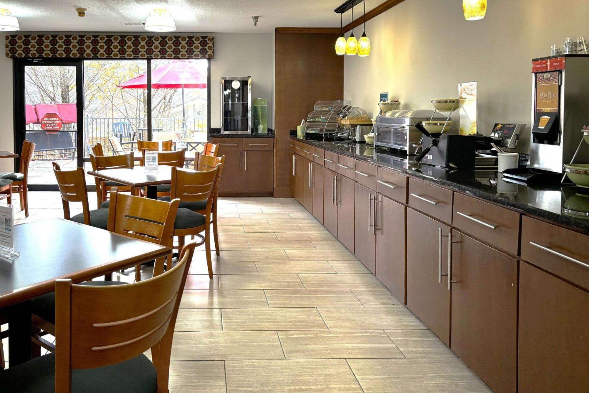 Quality Inn & Suites Dawsonville Extérieur photo